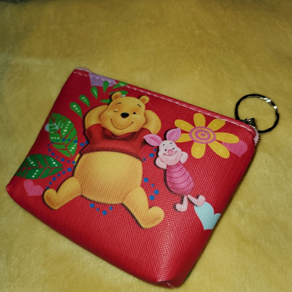 Winnie the Pooh coin purse w/Keychains